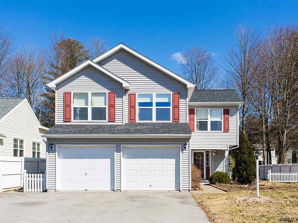 1st image of 139 Goldfinch Ln