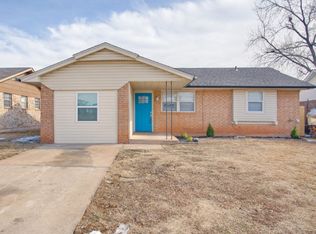 2412 Kings Rd, Moore, OK 73160
