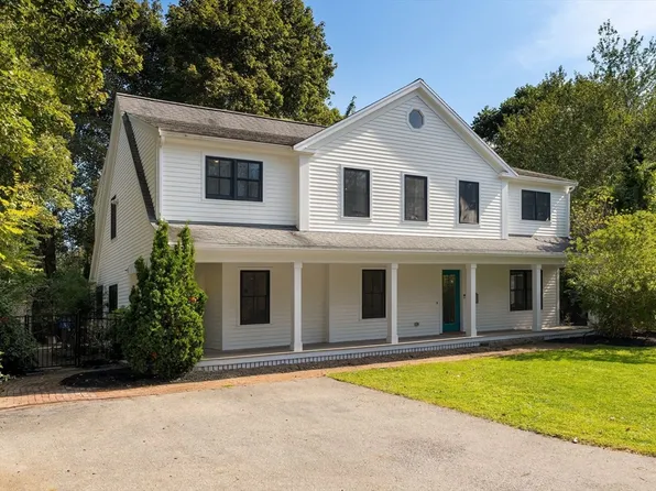 4 Dornell Rd, Ipswich, MA 01938