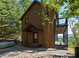 2526 Raccoon Hollow Way, Sevierville, TN 37862