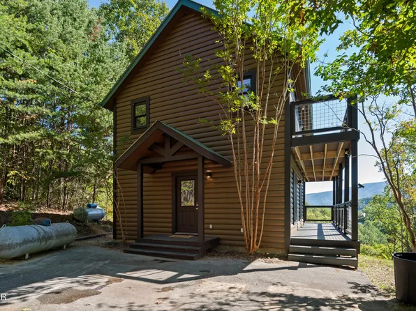 2526 Raccoon Hollow Way, Sevierville, TN 37862