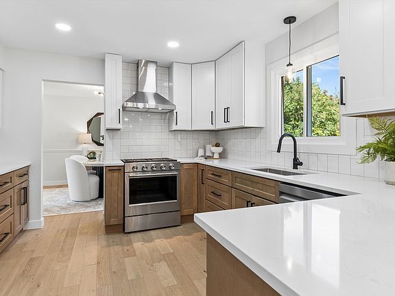 3rd image of 229 Terrance Dr