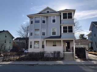 21 King St APT 3, Worcester, MA 01610