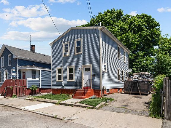3rd image of 94 Burnside St