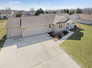 W1961 Finnigans Ridge Ln, Freedom, WI 54130