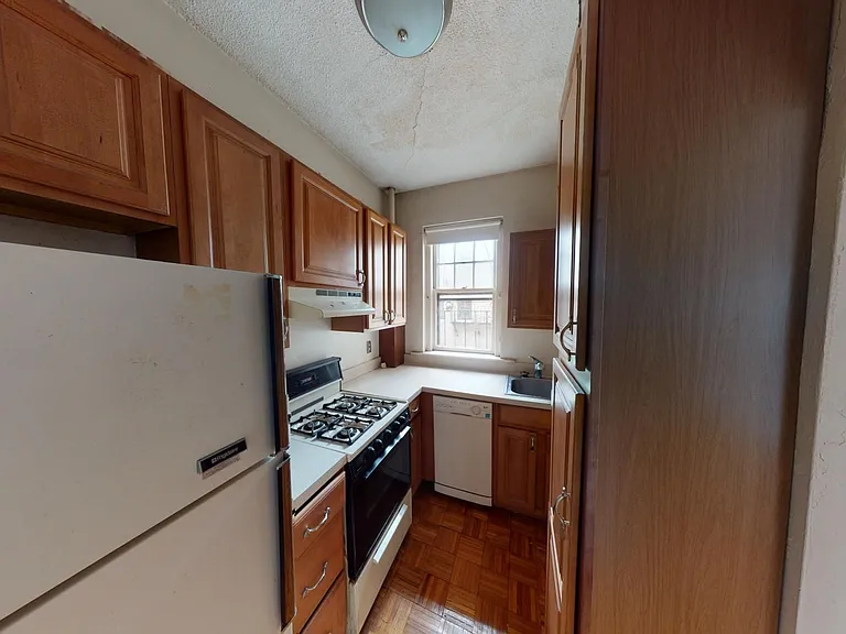 311 Allston St #10 — Photo 3