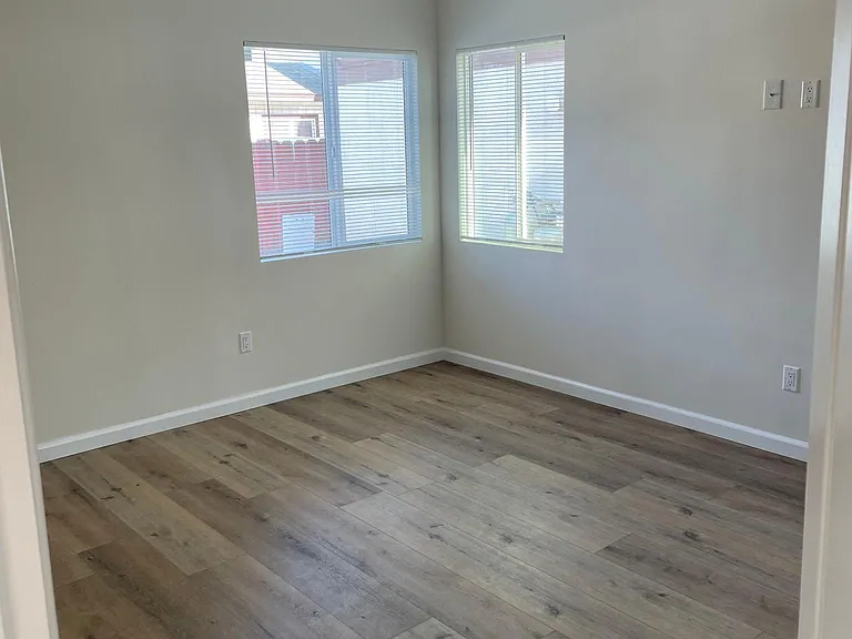 112 E B St — Photo 17
