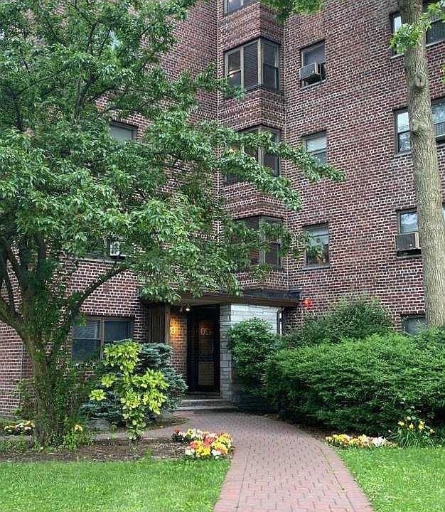 1st image of 420 Fairview Ave APT 1G
