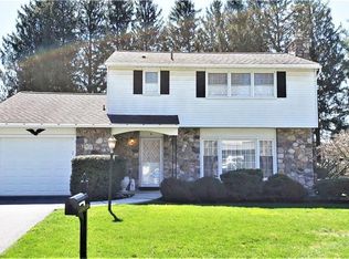 4 Beaver Ln, Easton, PA 18045