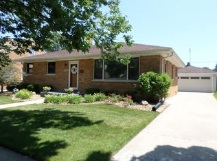 7927 18th Ave, Kenosha, WI 53143