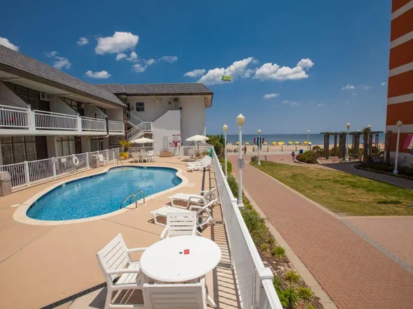 4005 Atlantic Ave, Virginia Beach, VA 23451
