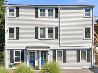 4 Farragut Rd UNIT 2, Ipswich, MA 01938