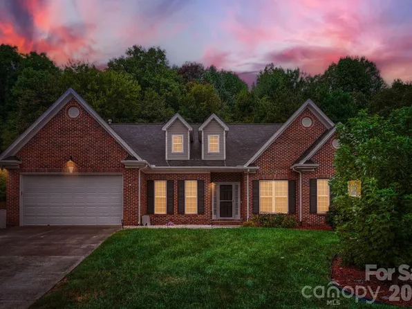 12015 Hampton Place Dr, Charlotte, NC 28269