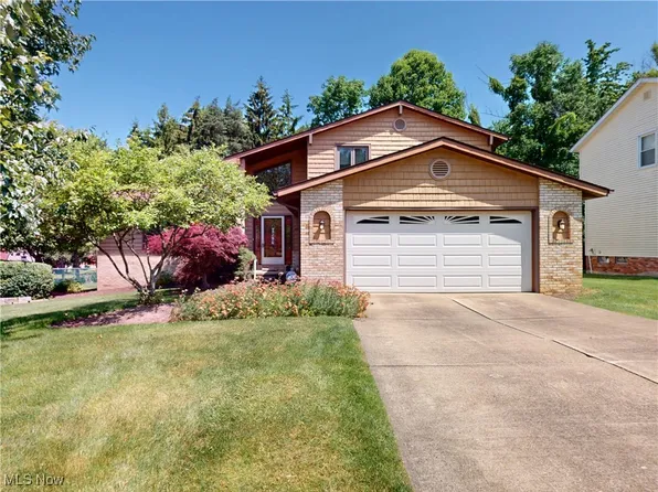 4919 Lindsey Ln, Richmond Heights, OH 44143