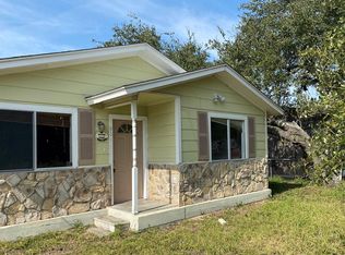 901 N Terry St, Rockport, TX 78382