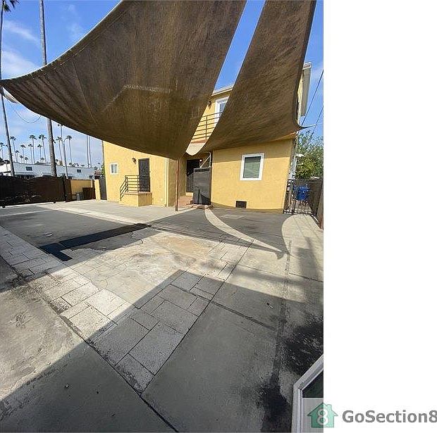 1st image of 4198 2nd Ave