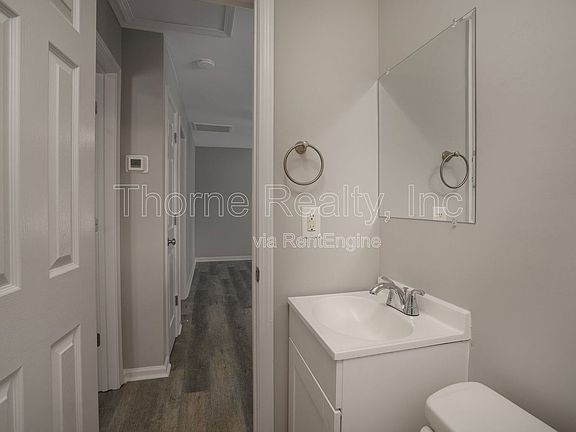 5th image of 336 Coleman Ave