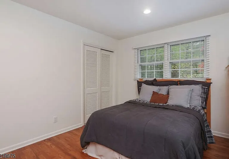 18 Skyline Dr — Photo 23