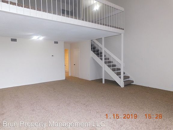 4th image of 2 Canberra Dr