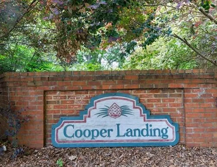 1915 Cooper Landing Dr SE — Photo 9