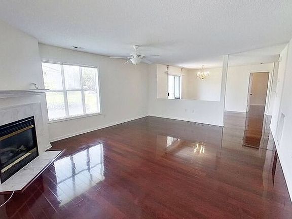 3rd image of 4152 Breezewood Dr APT 101