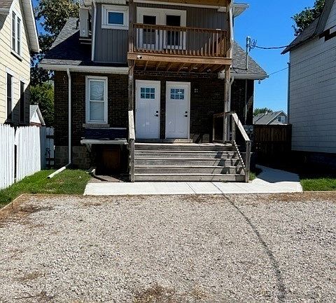 3rd image of 2371 Howard Ave #1