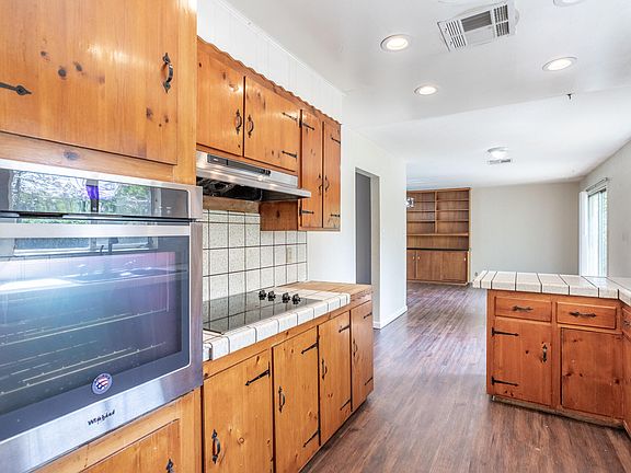 5th image of 2993 Sacramento Dr