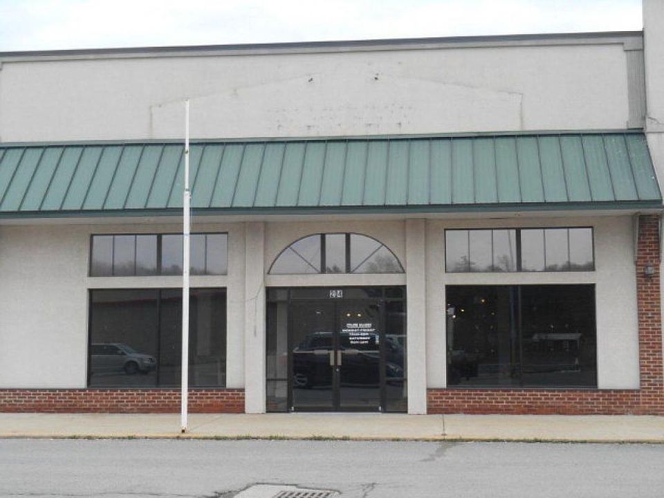 1st image of 204 Beckley Plz