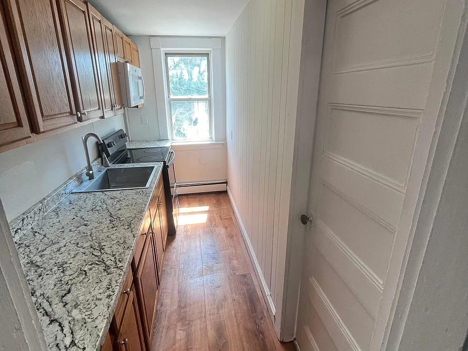 6 Border St #3