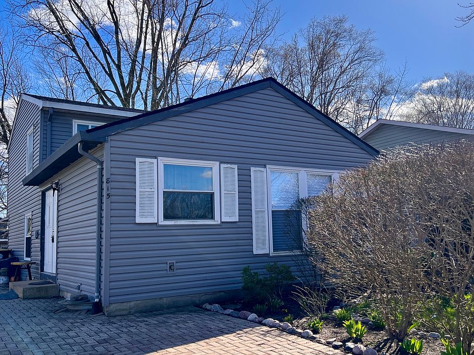 1st image of 815 Central Park Dr