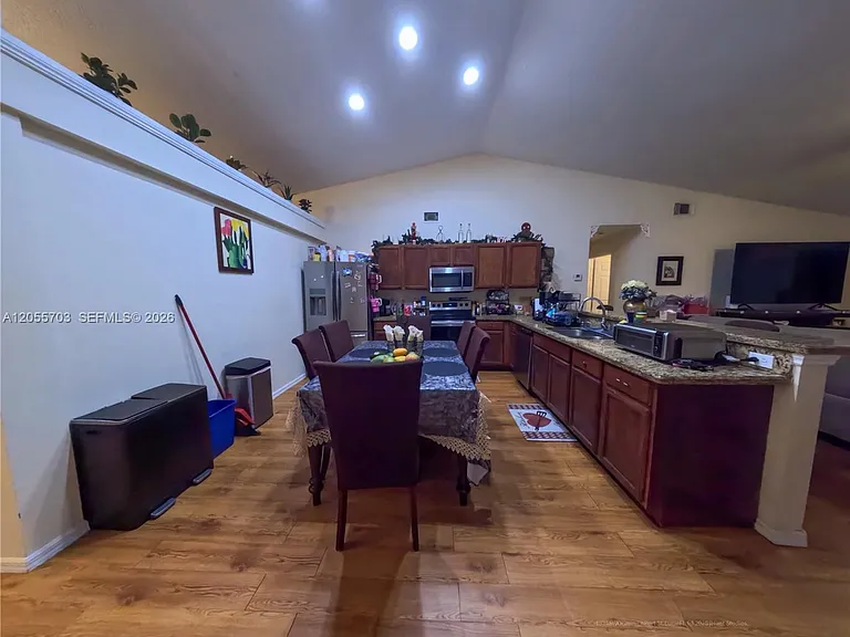 1834 SW Gemini Ln — Photo 44