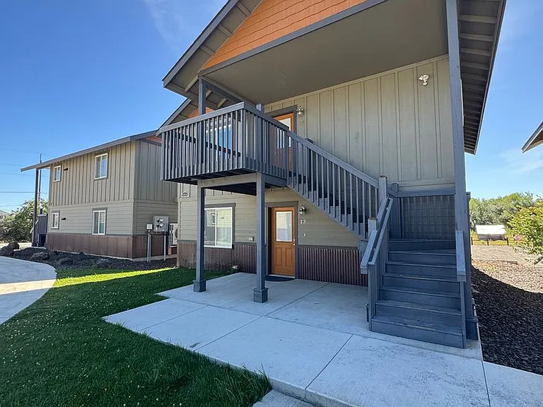2225 N Airport Rd — Photo 17