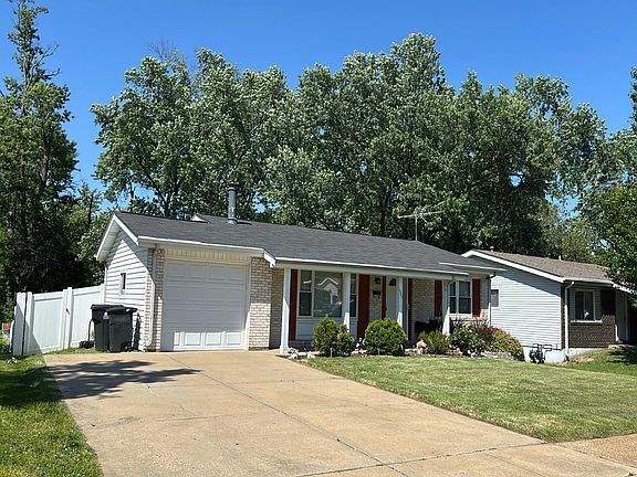 3rd image of 1345 Saint Anthony Ln