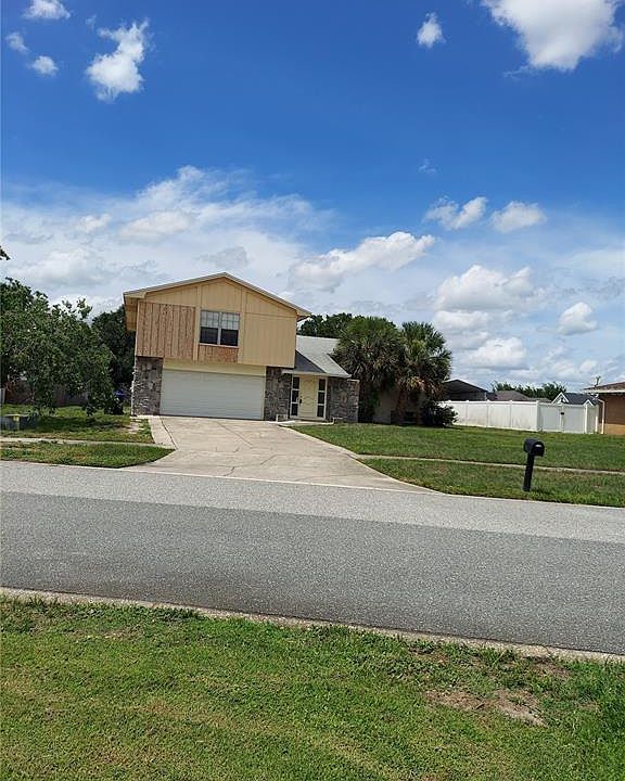 1st image of 8139 Laurel Tree Dr