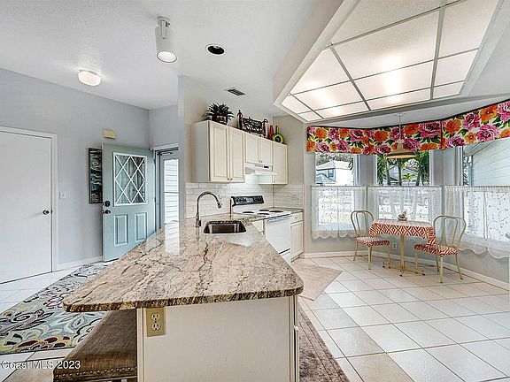 5th image of 1332 Cypress Bend Cir