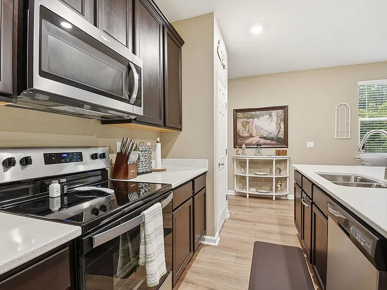 207 Mustard Hill Ct — Photo 8
