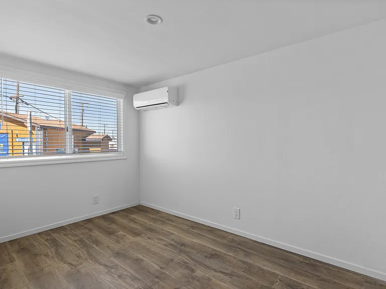 971 W Main St #20 — Photo 10