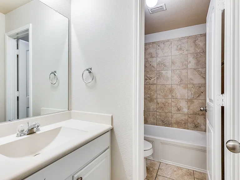 520 Pollyann Trl — Photo 15