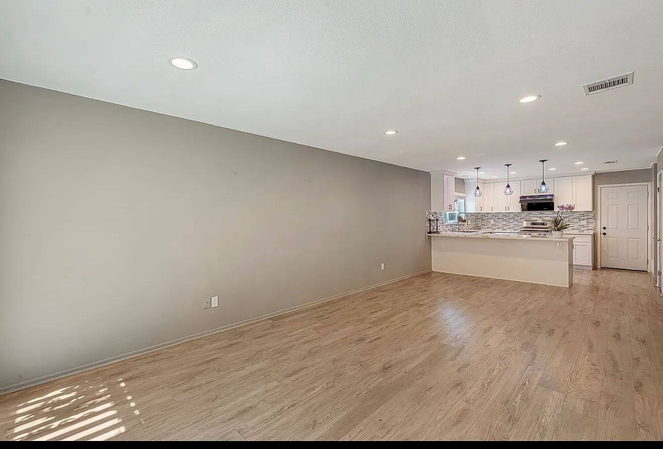 3 bed, 1436 sqft, $3,500 — Photo 3