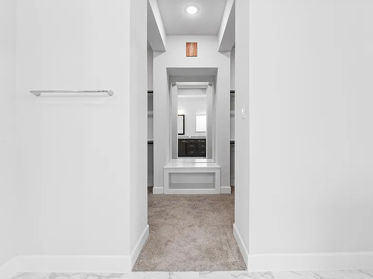 500 Samaritan Dr — Photo 28