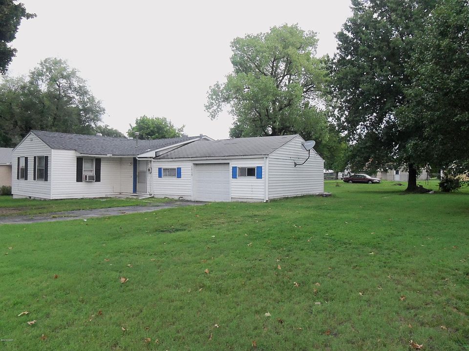 2nd image of 1515 Miller St