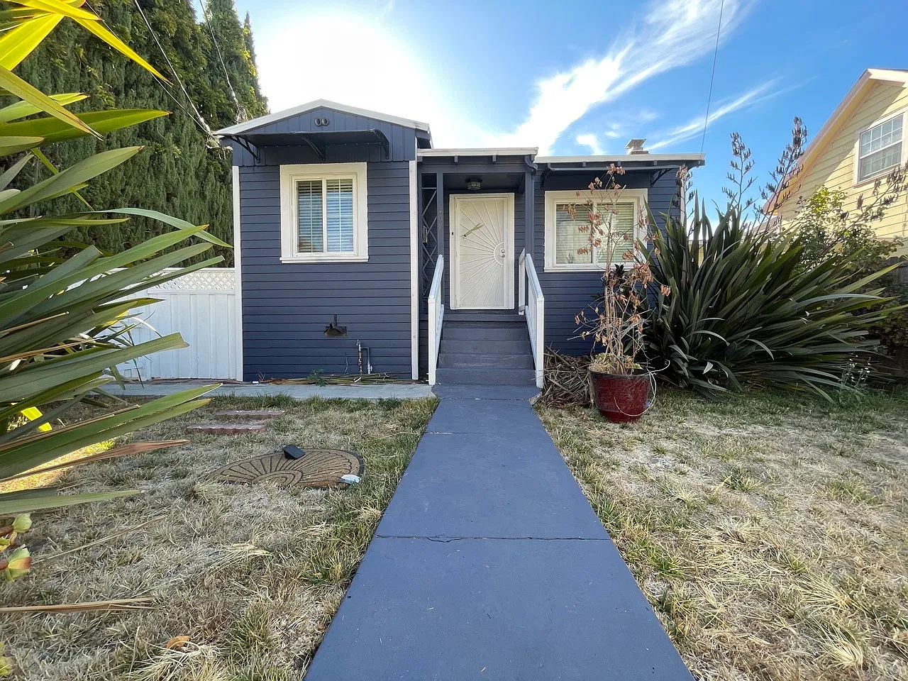 3 bed, 1254 sqft, $3,700 — Photo 2