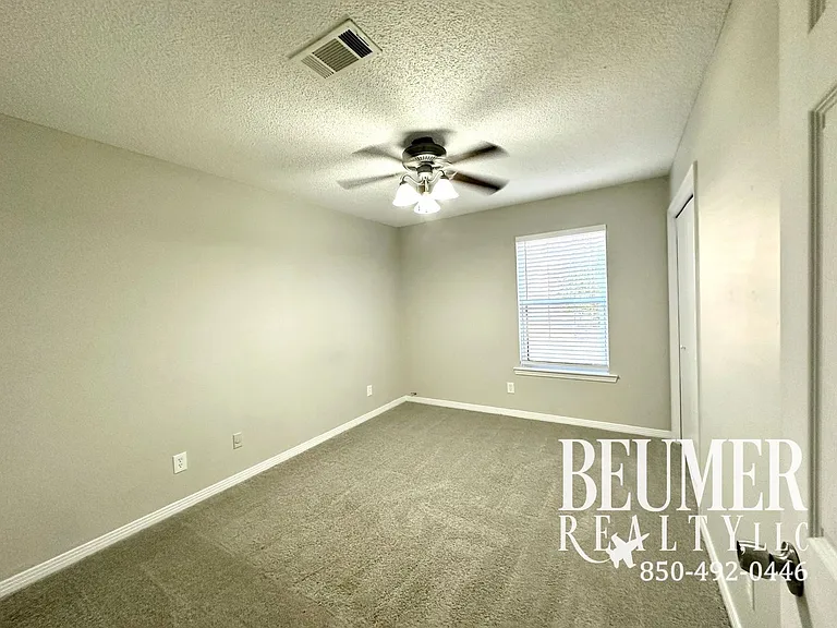 231 S 69th Ave — Photo 11