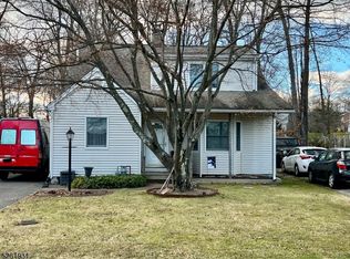 13 Roosevelt Ave, Lake Hiawatha, NJ 07034