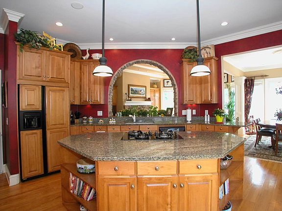 Gourmet Cook's Kitchen with Granite