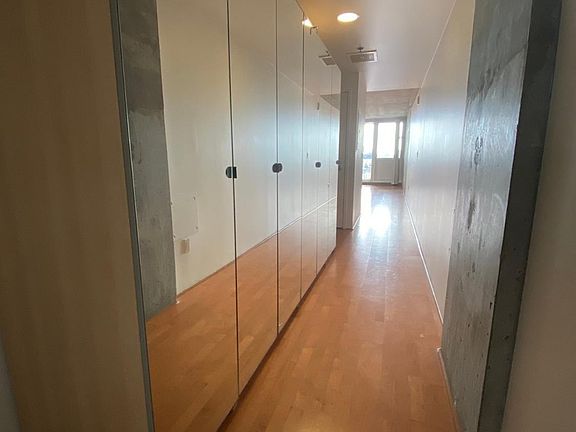 2nd image of 855 Folsom St APT 941