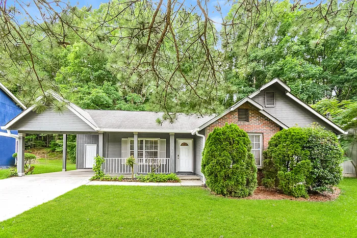 580 Tarragon Way SW — Photo 1