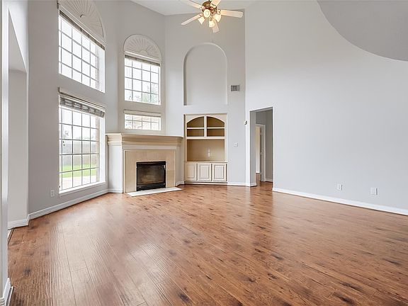 5th image of 5906 Indian Hills Ln