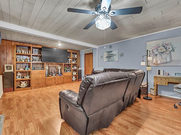 5th image of 1436 River Rd