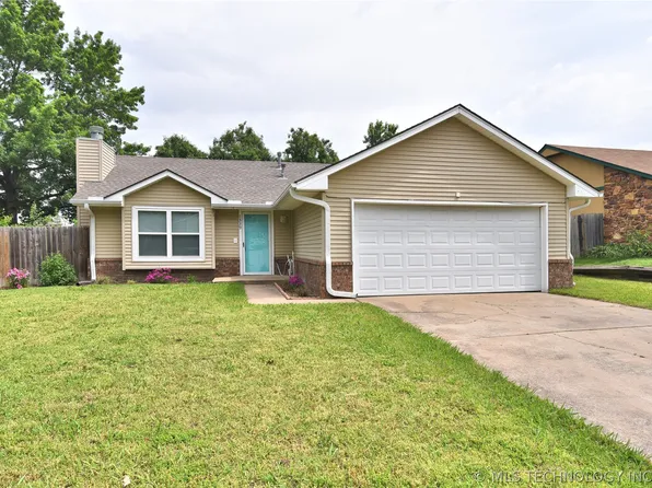 1339 E 138th Pl, Glenpool, OK 74033